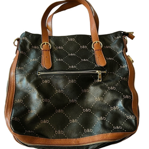 Belle and Bloom leather handbag. Rare find. Excellent used condition